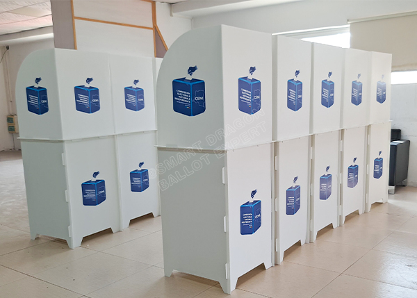 Entrega bem-sucedida de pedido de cabine de votação de plástico de alta qualidade na República Democrática do Congo